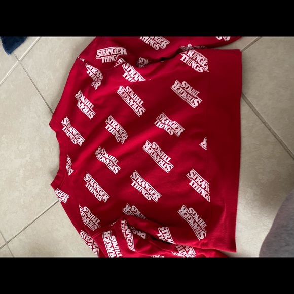 sweater - Picture 2 of 2